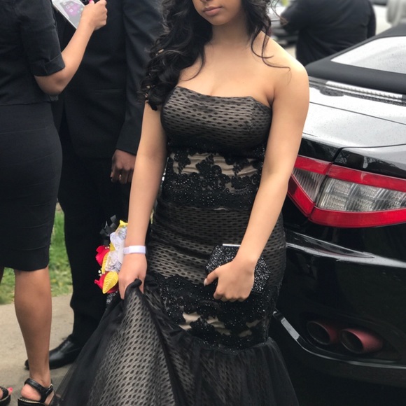 PROM DRESS - Picture 4 of 4